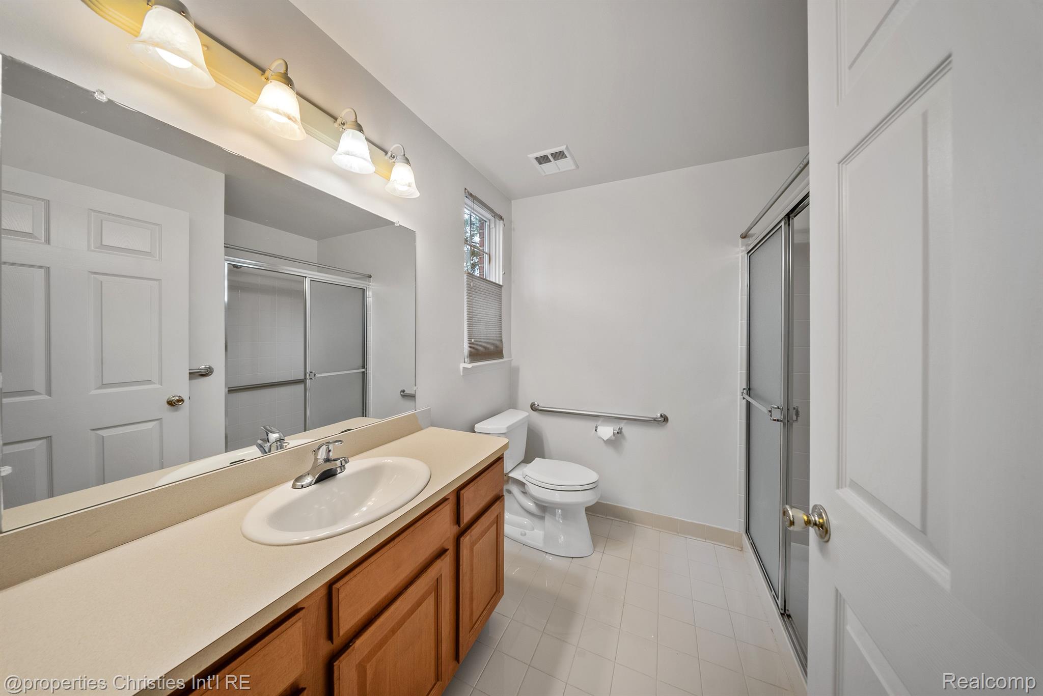 1758 FLAGSTONE Circle 3