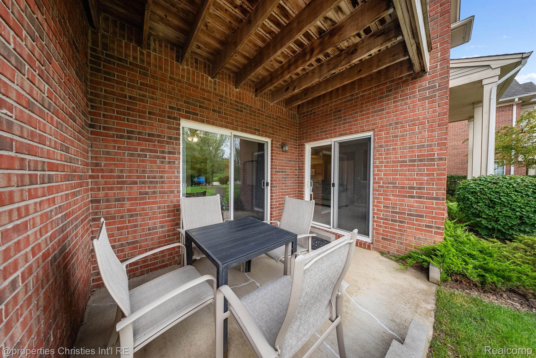 1758 FLAGSTONE Circle 3