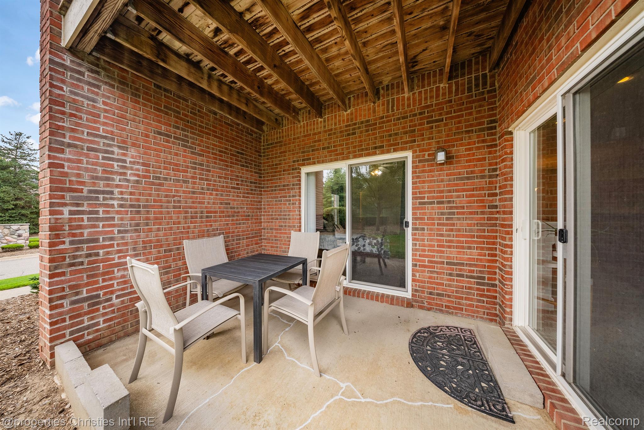 1758 FLAGSTONE Circle 3