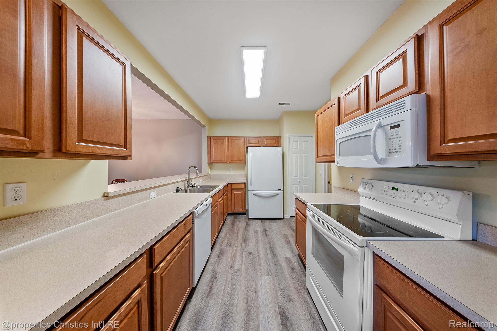 1758 FLAGSTONE Circle 3