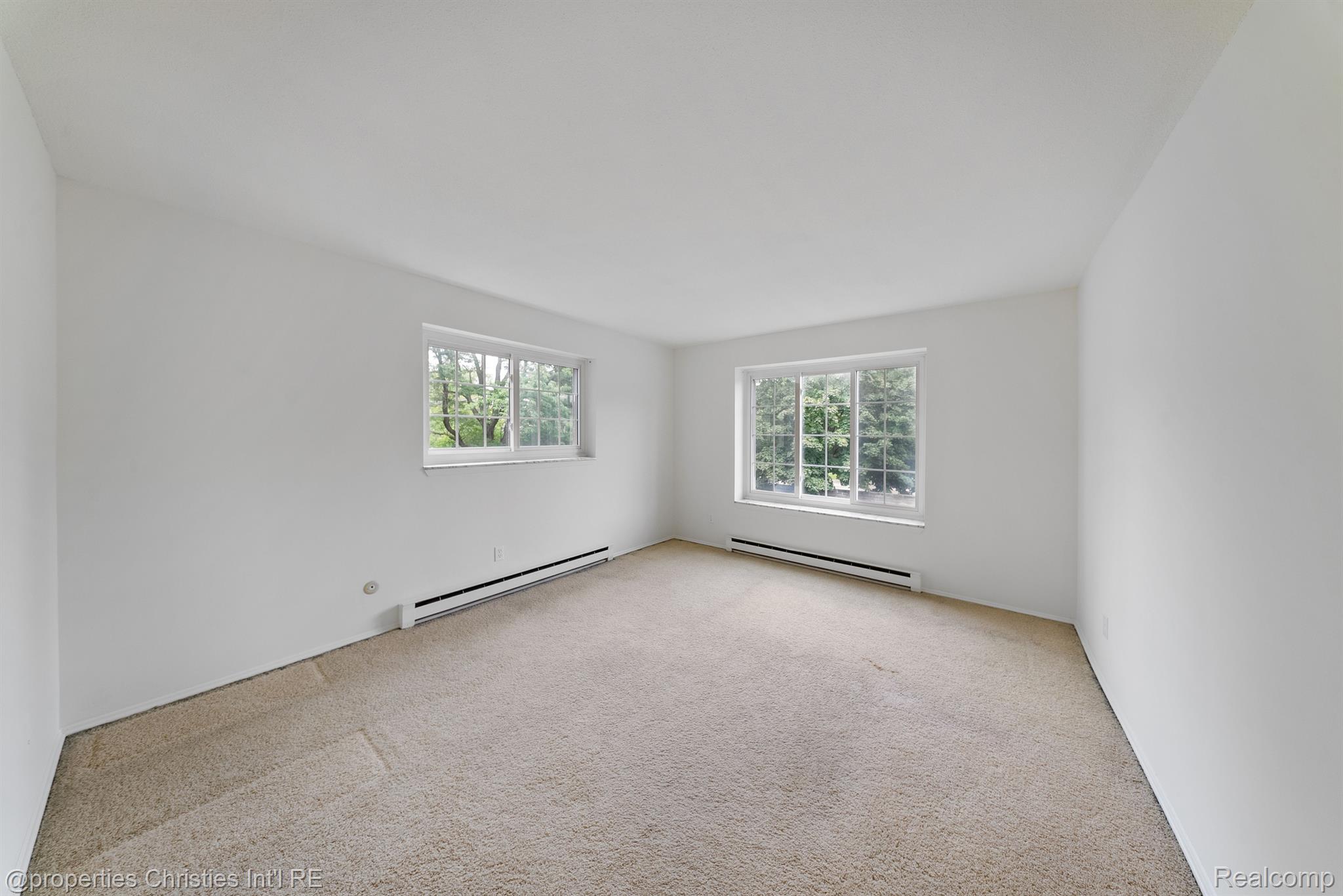 3439 BENJAMIN Avenue 127