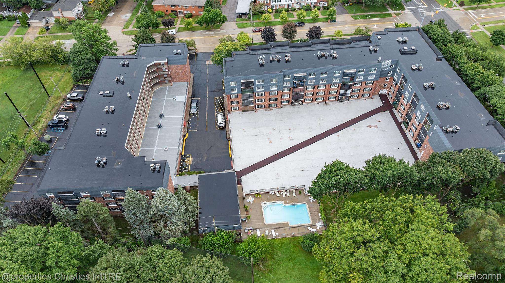 3439 BENJAMIN Avenue 127