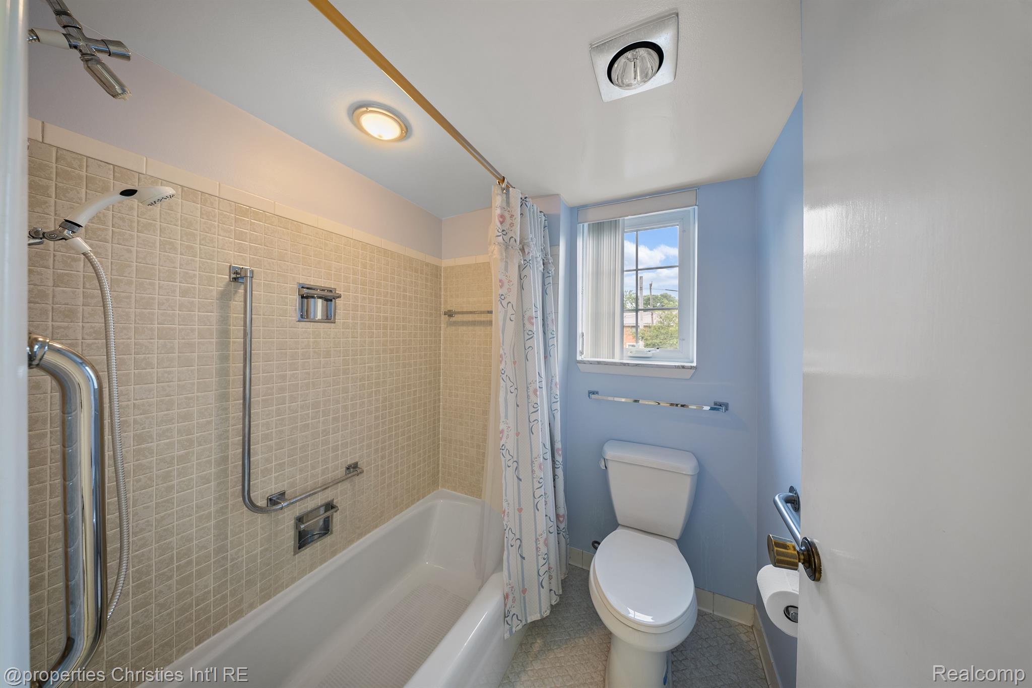 3439 BENJAMIN Avenue 127