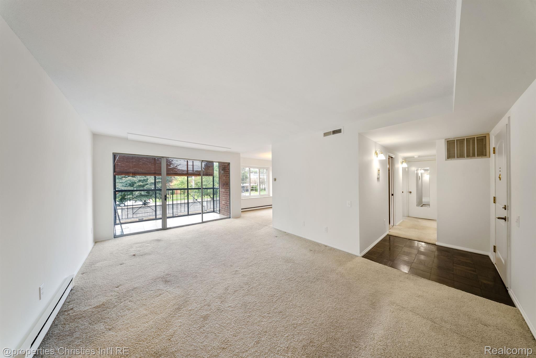 3439 BENJAMIN Avenue 127