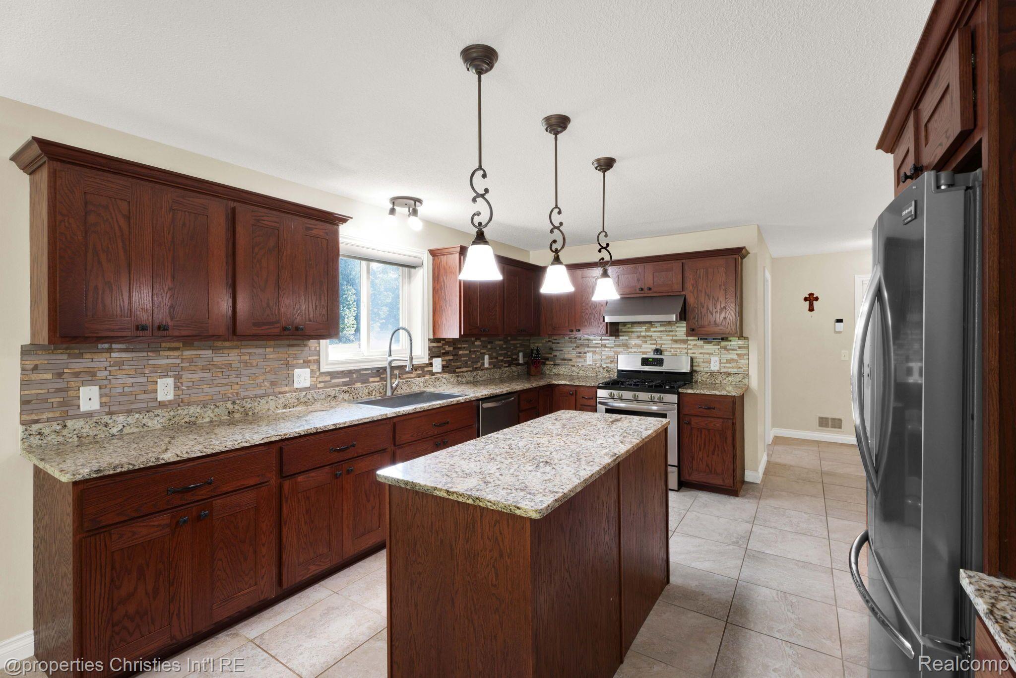 37916 ASHLAND MEADOWS Court