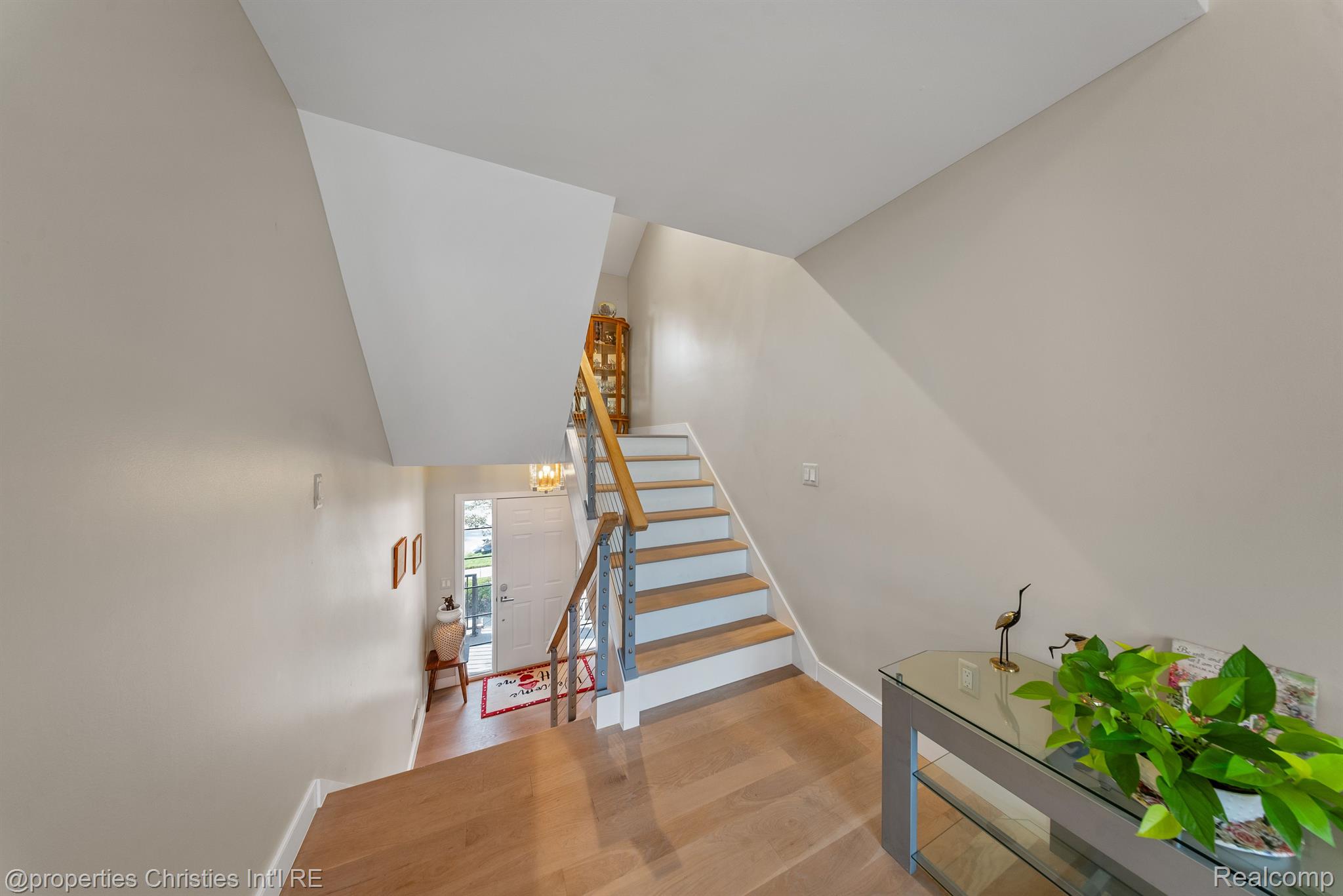 963 SANDALWOOD Drive