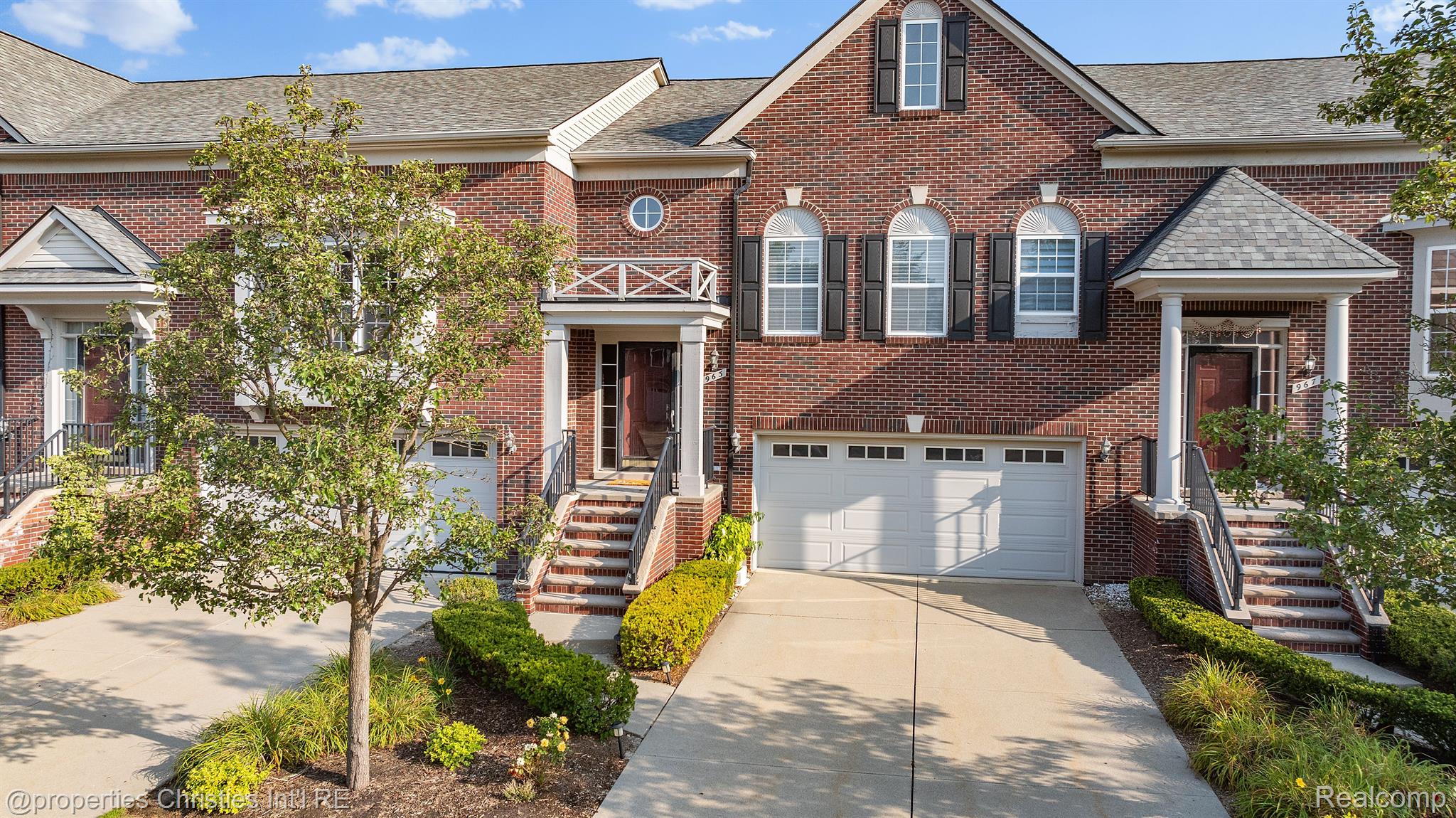 963 SANDALWOOD Drive
