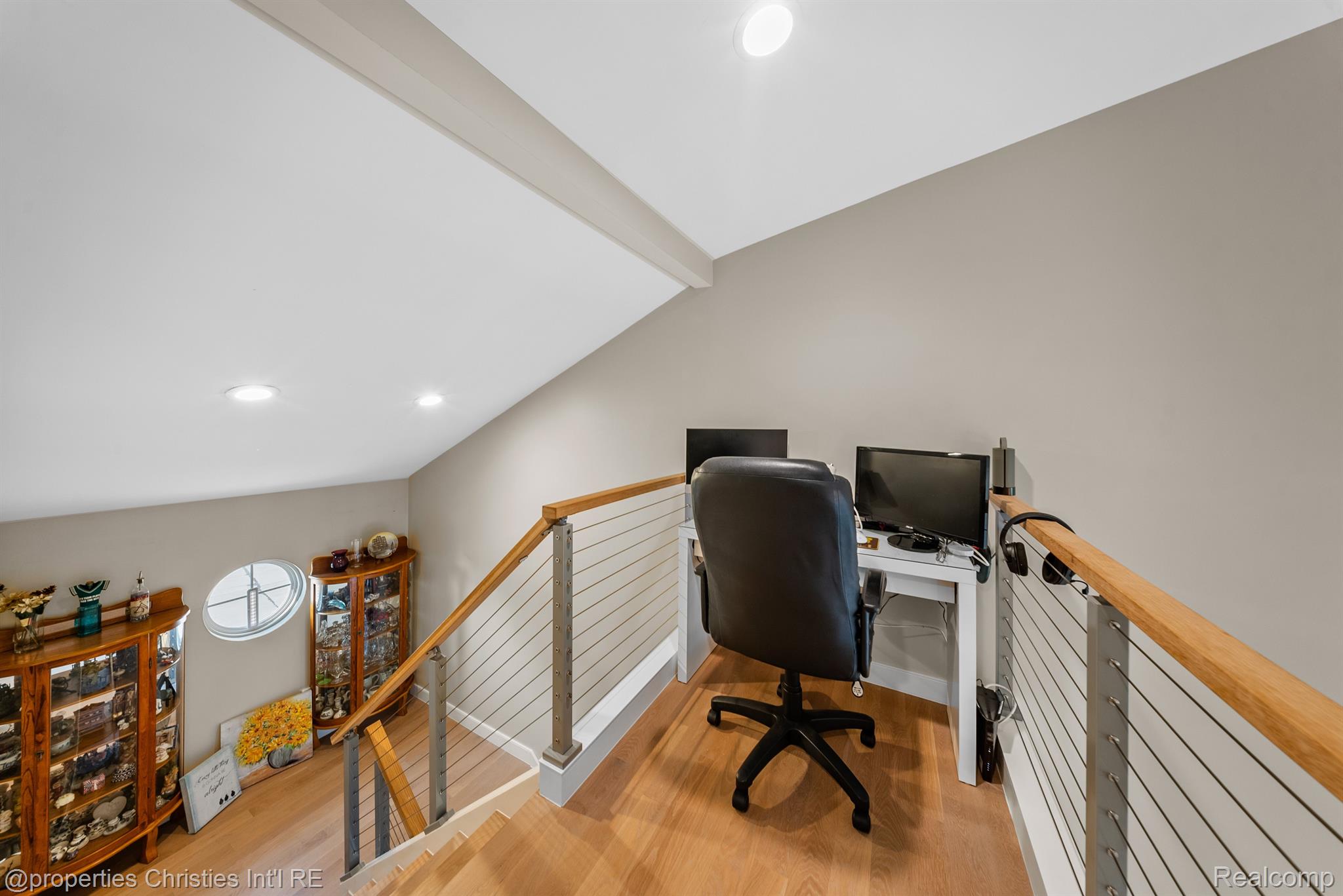 963 SANDALWOOD Drive