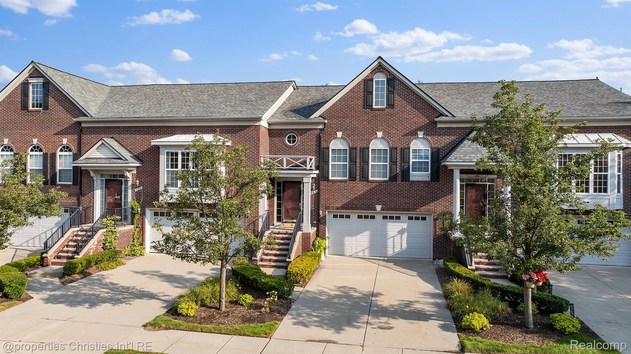 963 SANDALWOOD Drive