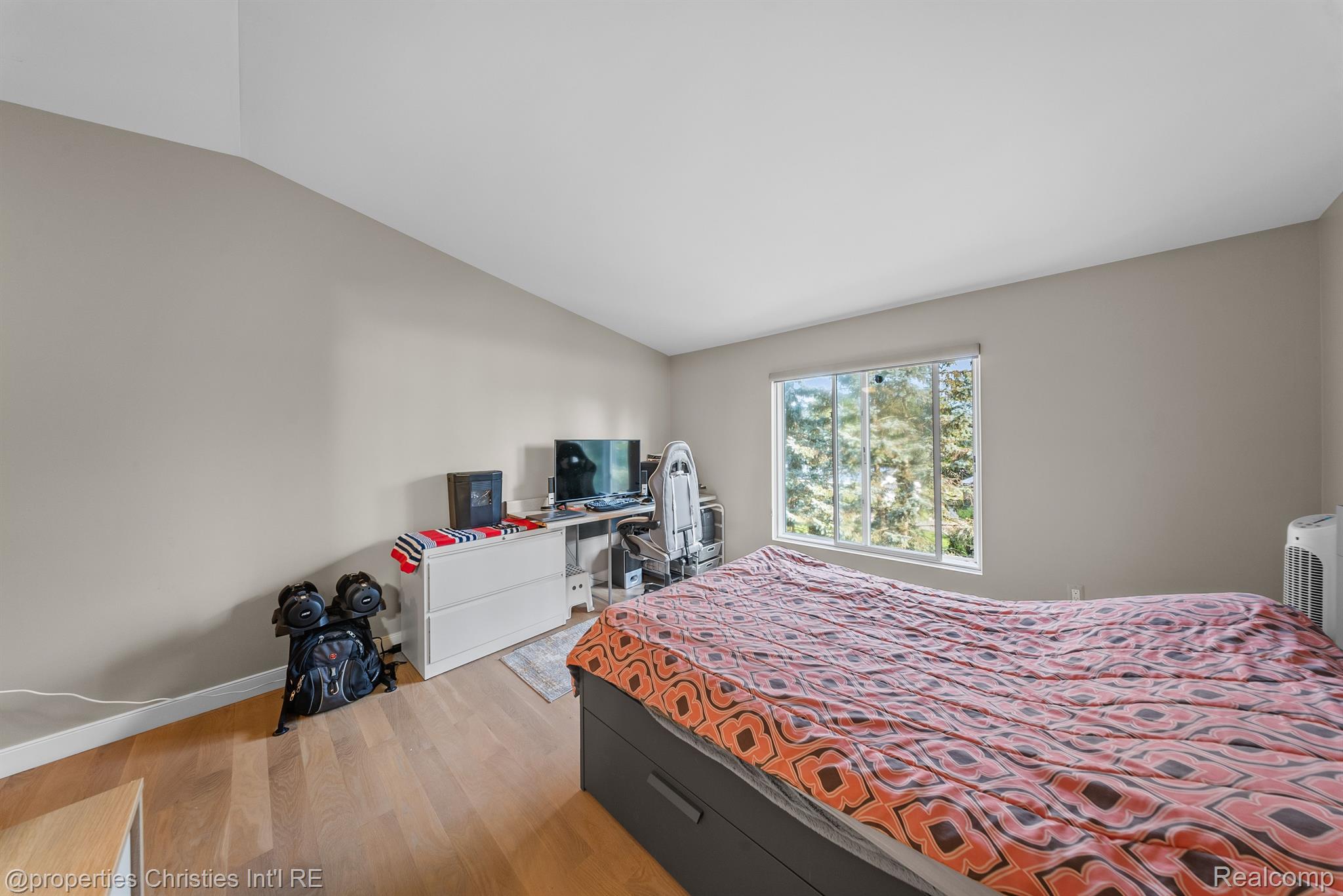 963 SANDALWOOD Drive