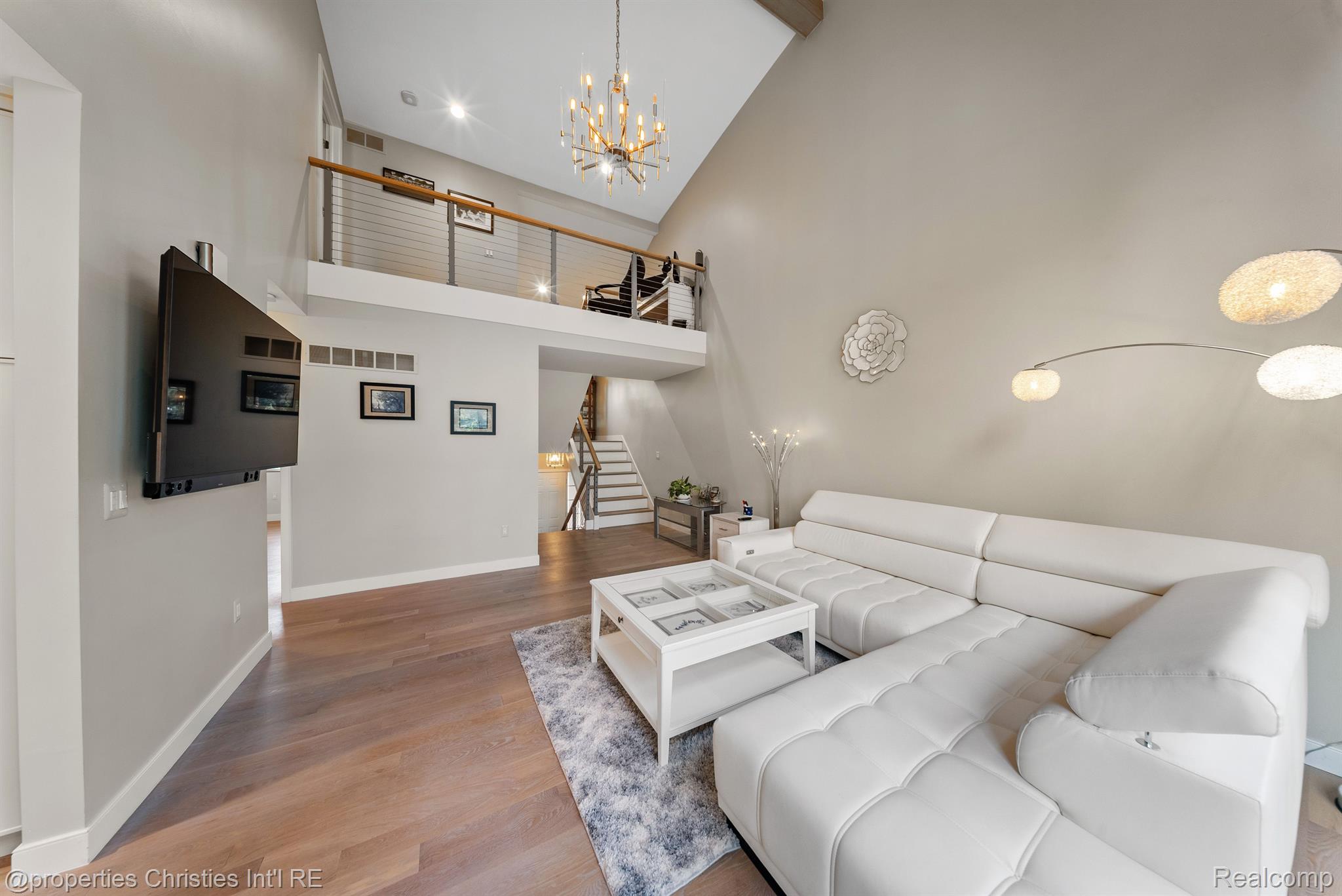 963 SANDALWOOD Drive