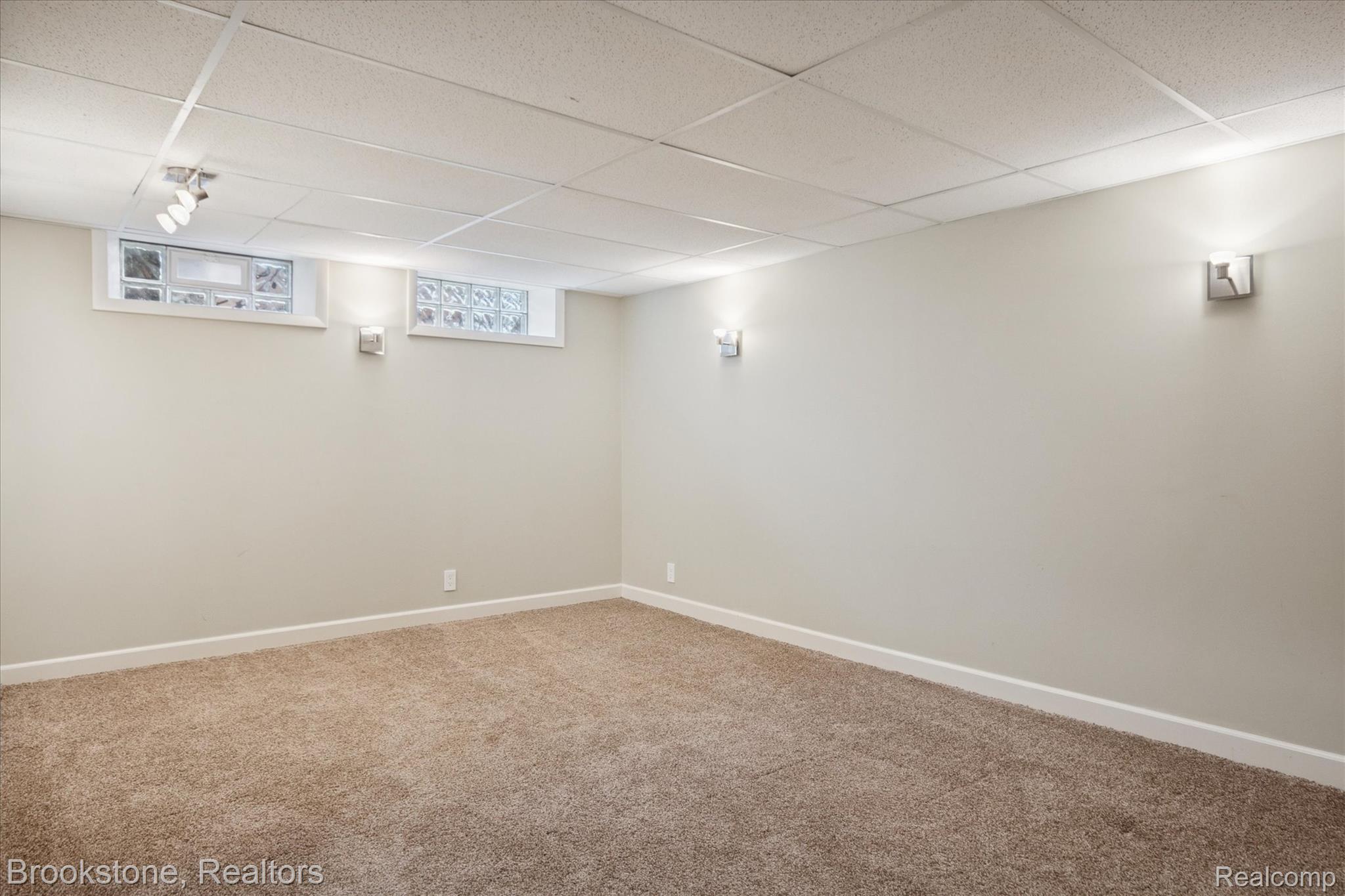 16951 Locherbie Avenue