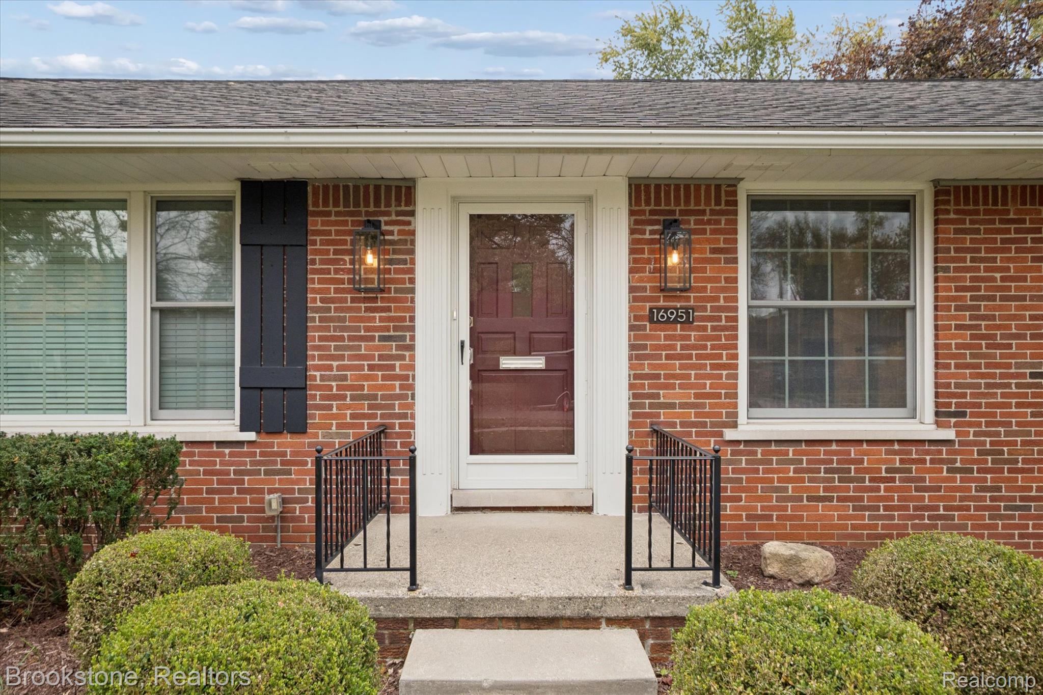 16951 Locherbie Avenue