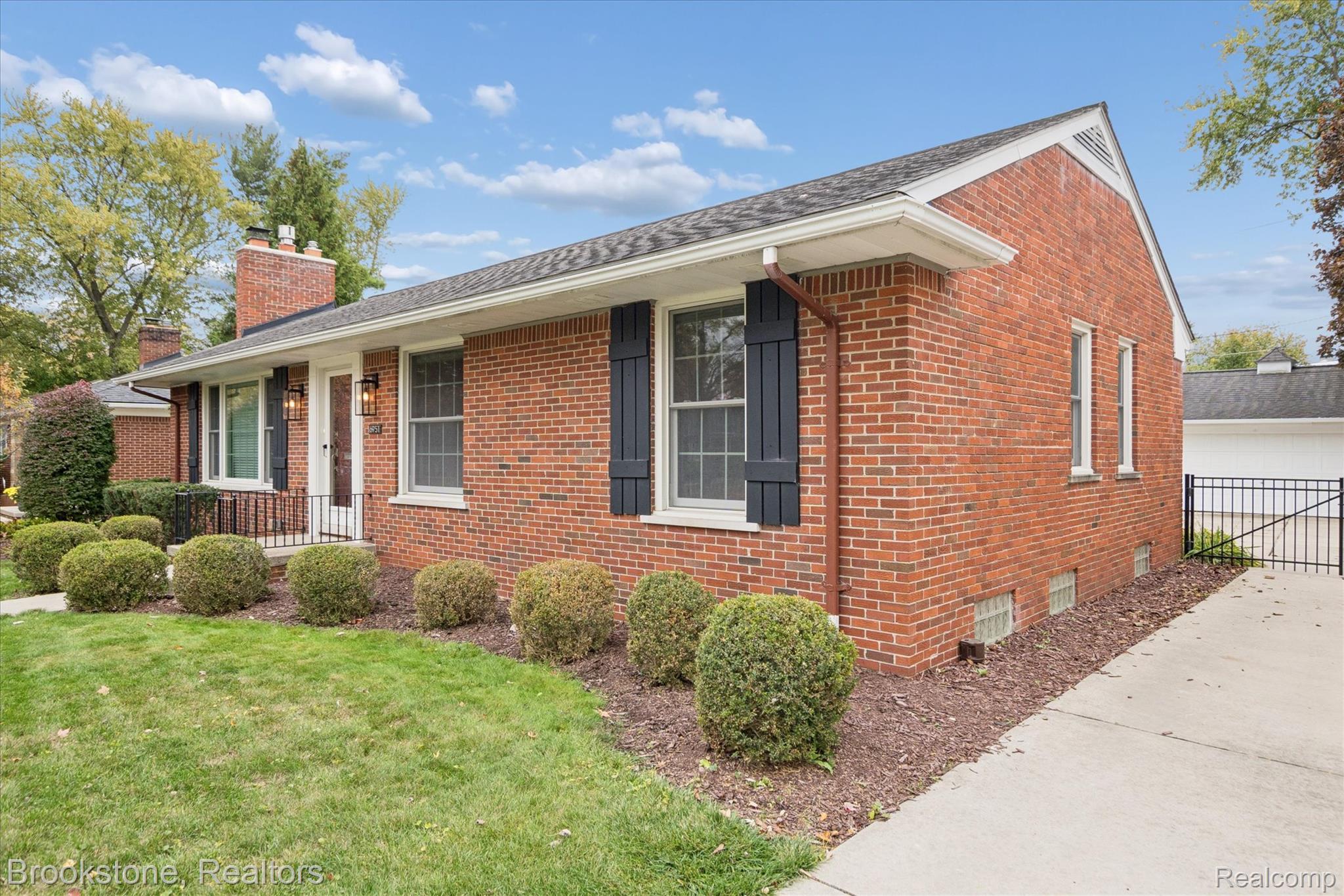 16951 Locherbie Avenue