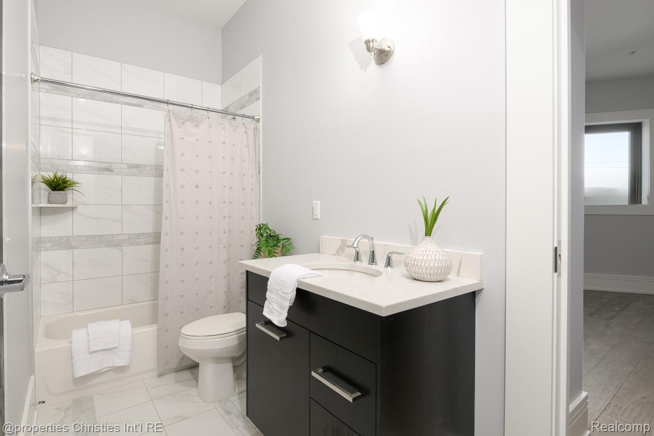 32686 Woodward Avenue D