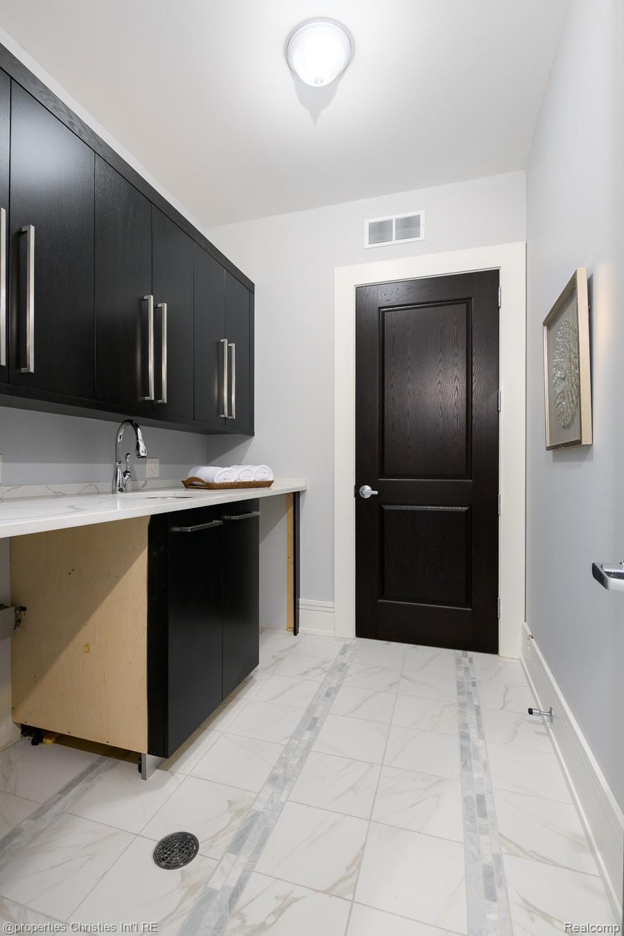 32686 Woodward Avenue D