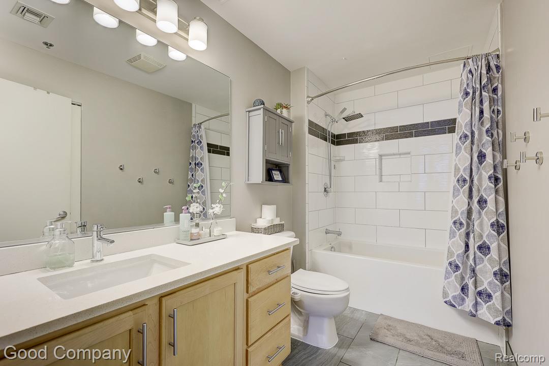 101 Curry Avenue 210