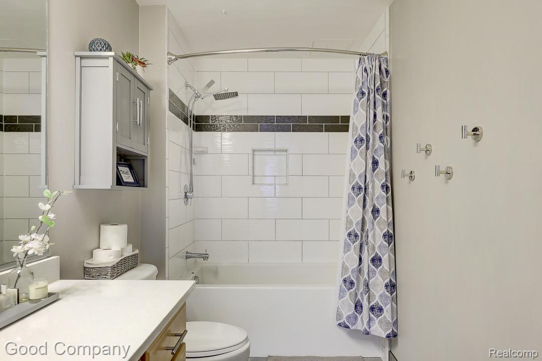 101 Curry Avenue 210