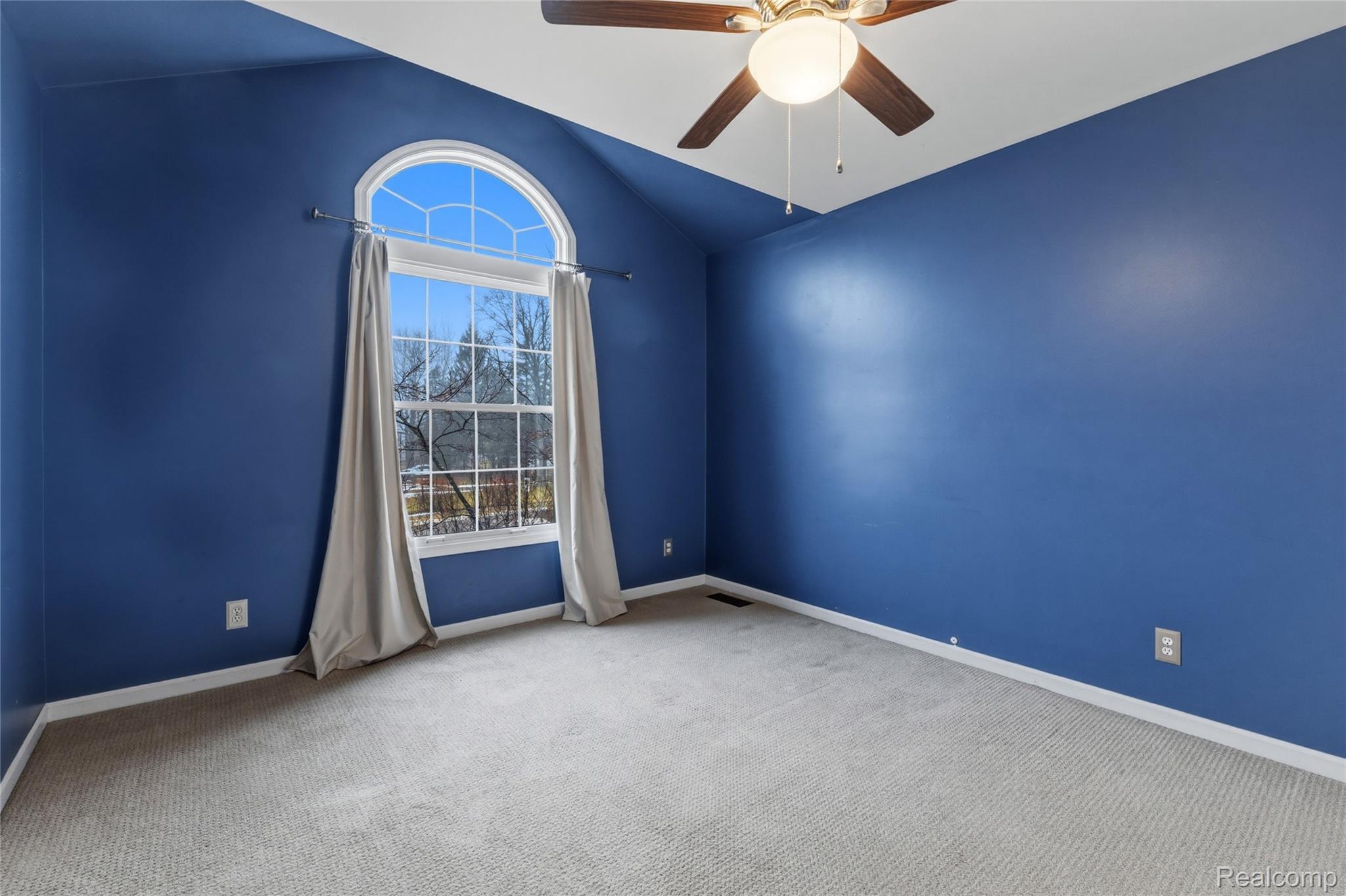 1028 Chesapeake