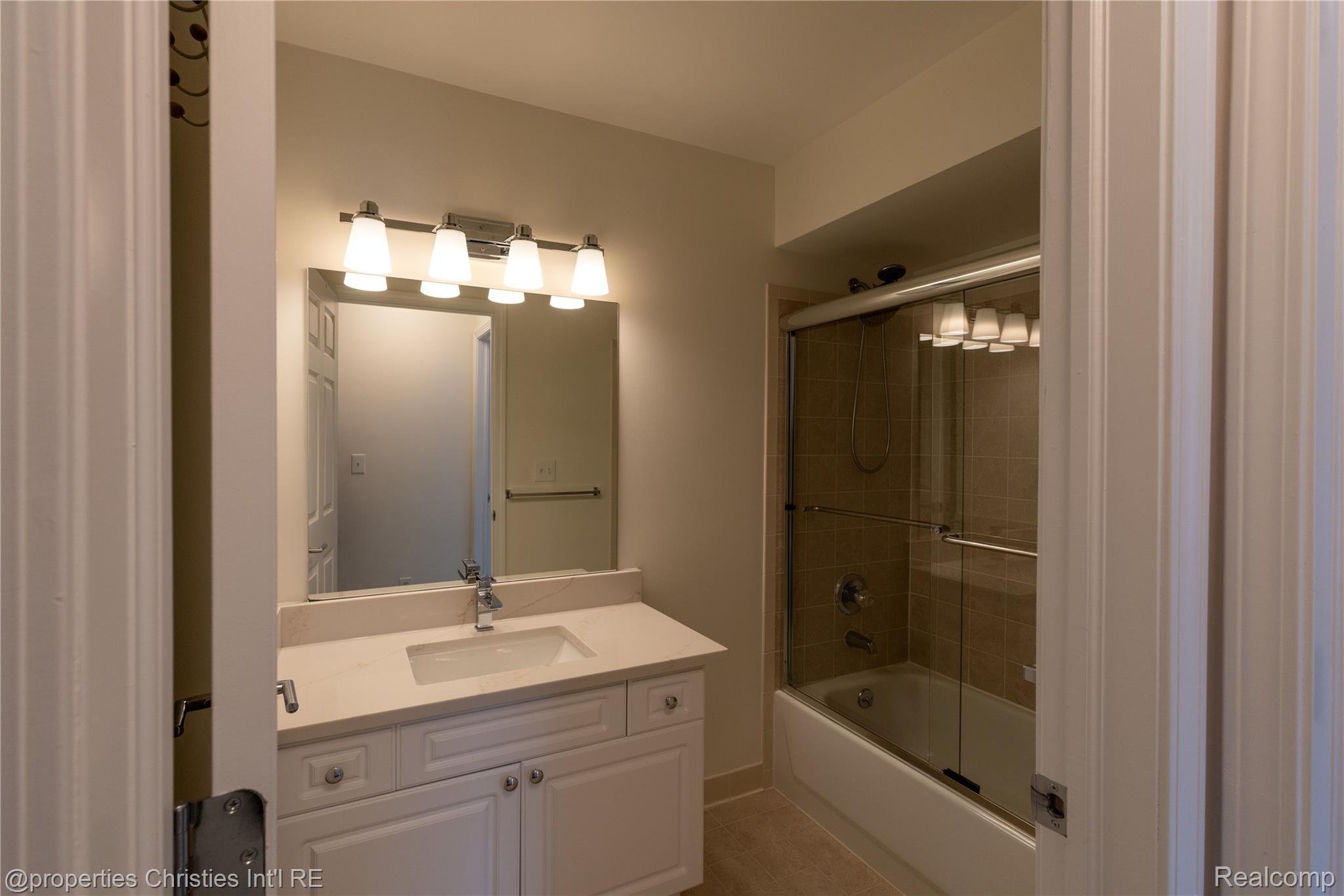 3645 Oakmonte Boulevard