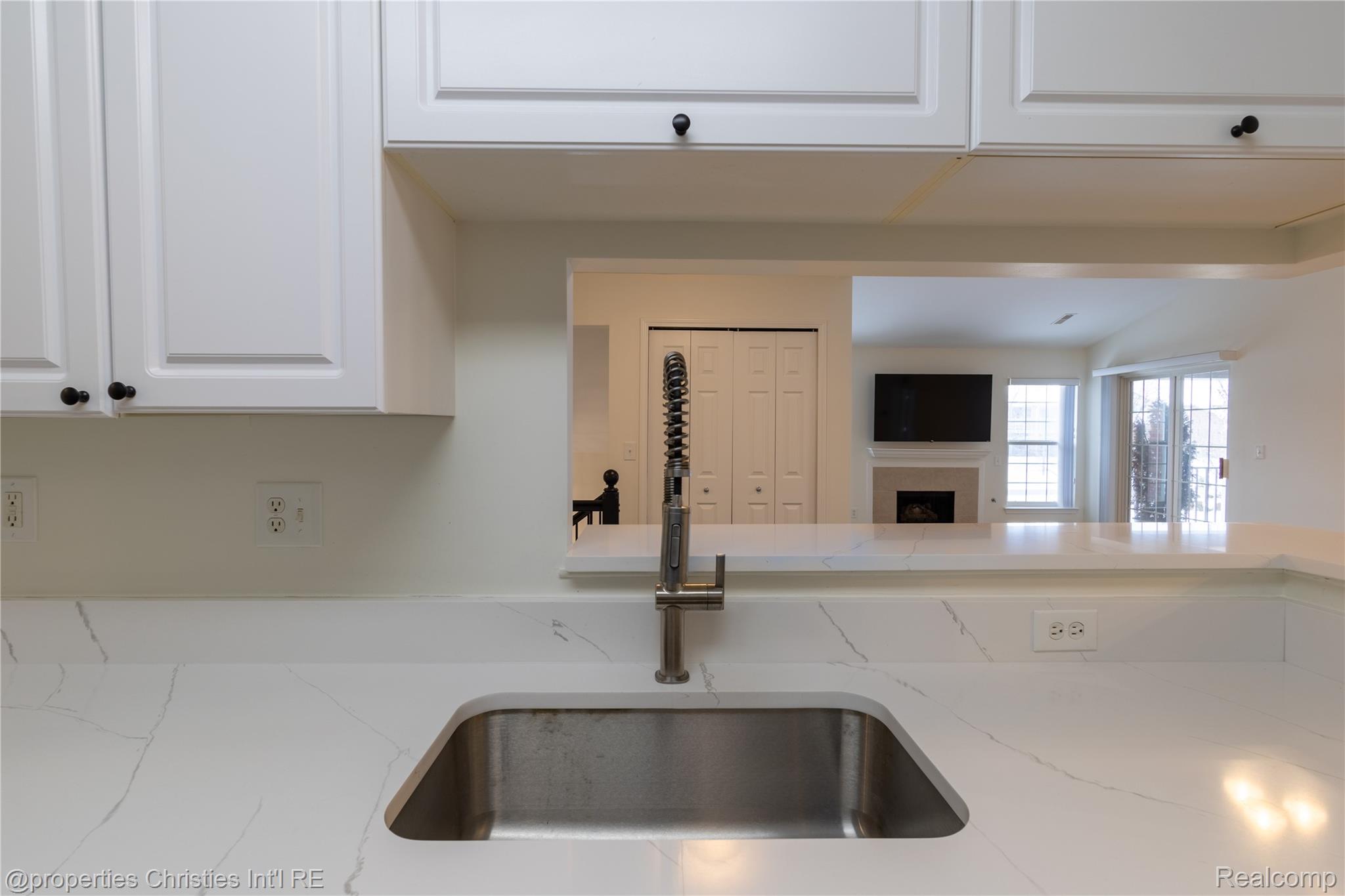 3645 Oakmonte Boulevard