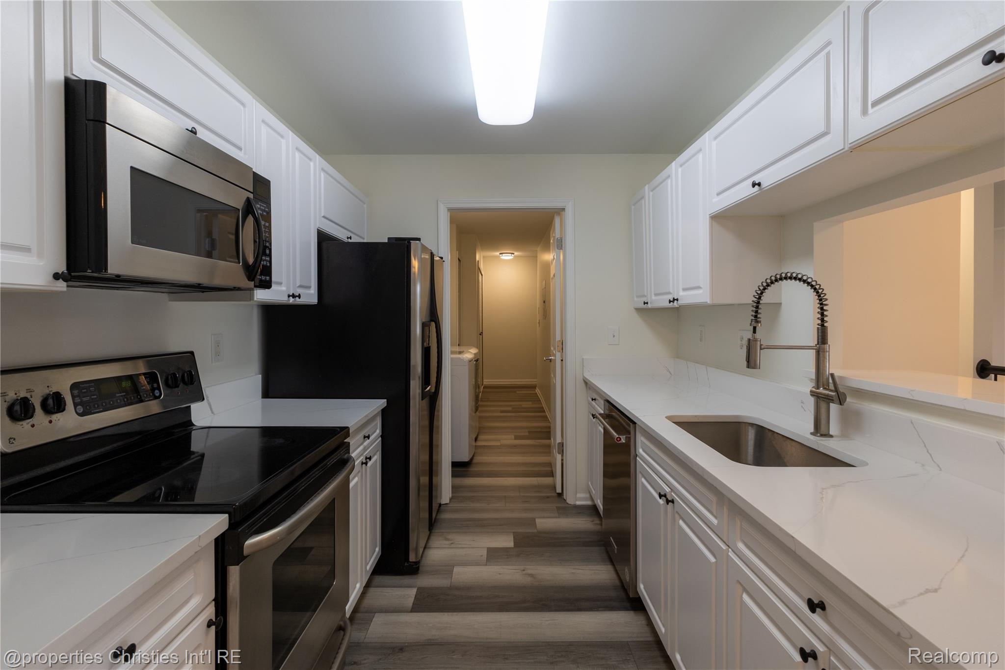 3645 Oakmonte Boulevard