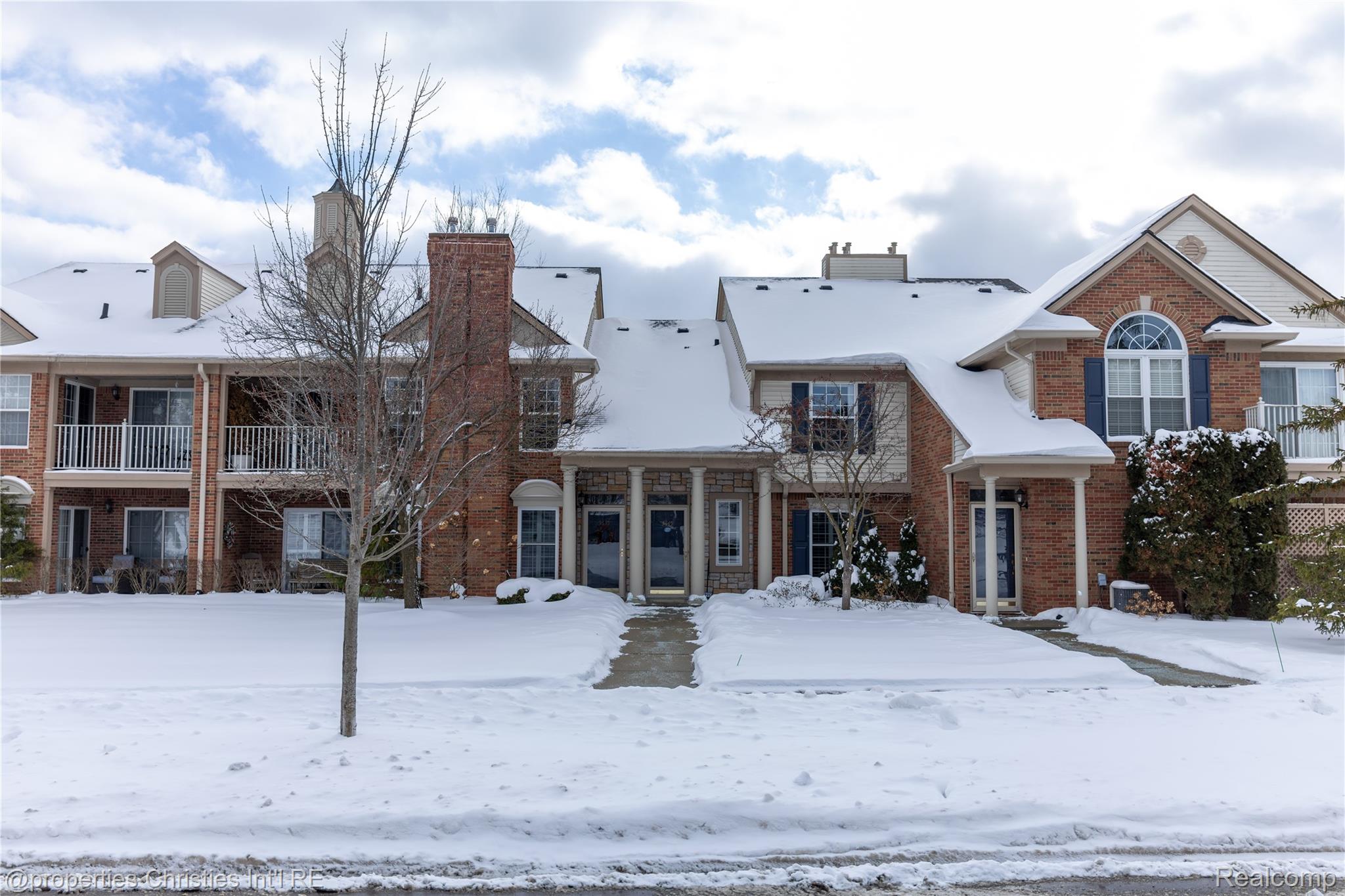 3645 Oakmonte Boulevard