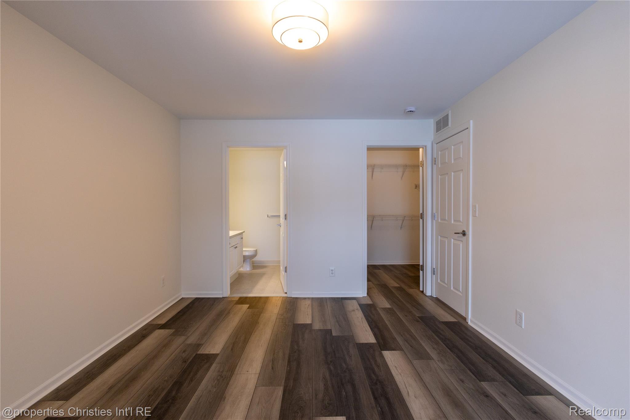 3645 Oakmonte Boulevard