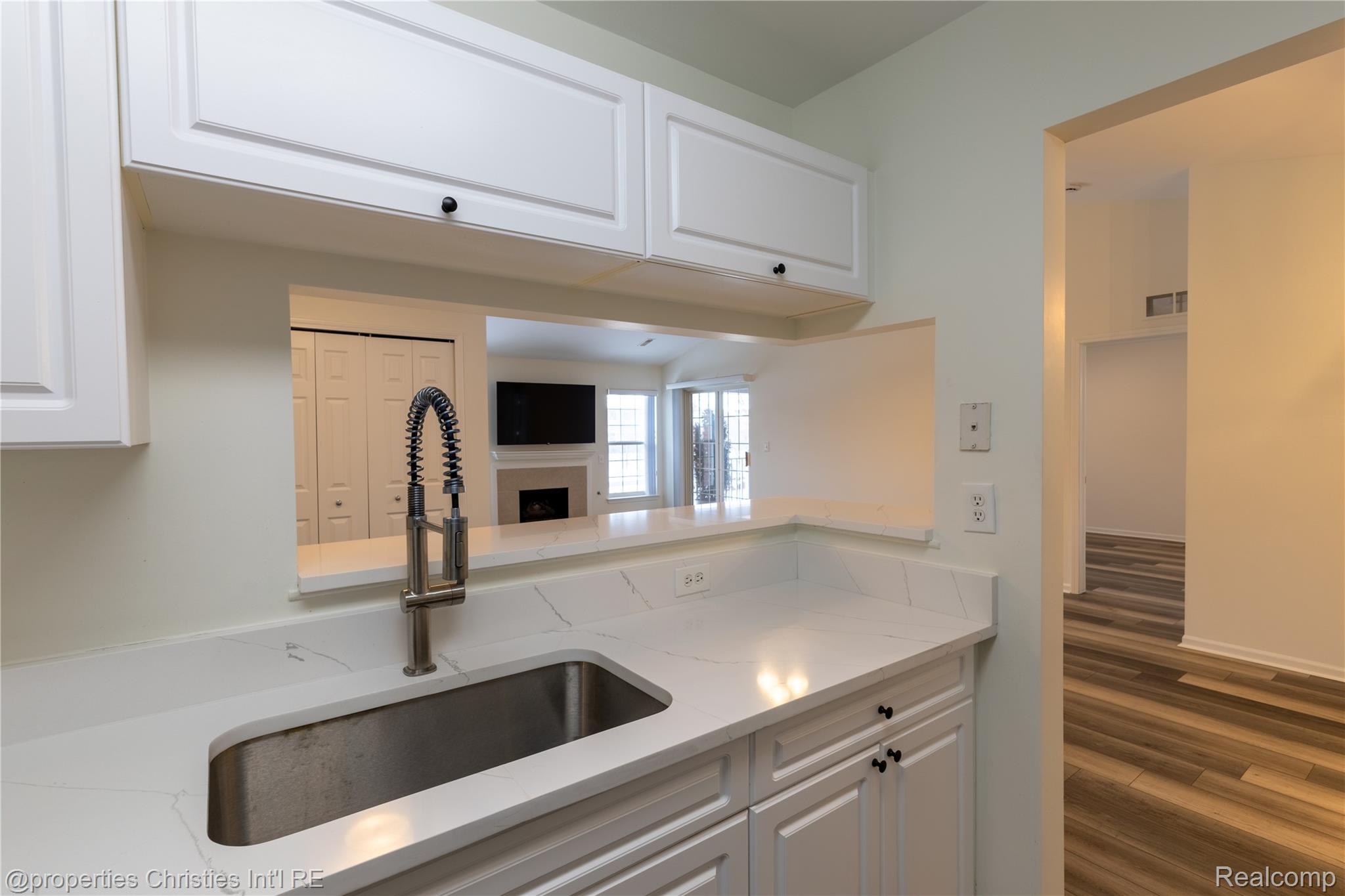 3645 Oakmonte Boulevard