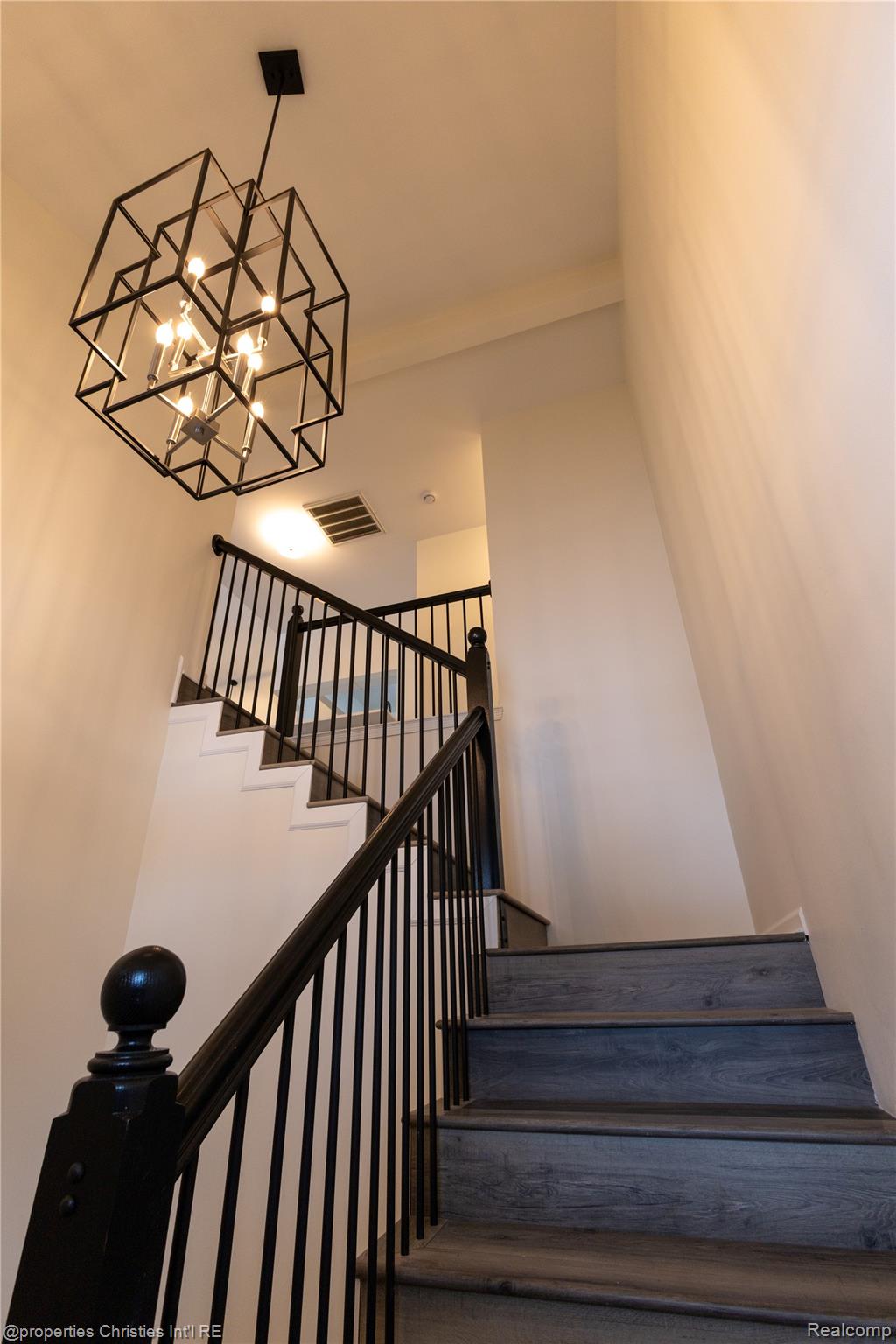 3645 Oakmonte Boulevard