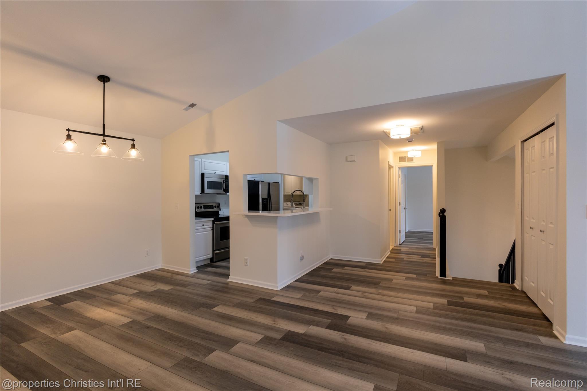 3645 Oakmonte Boulevard