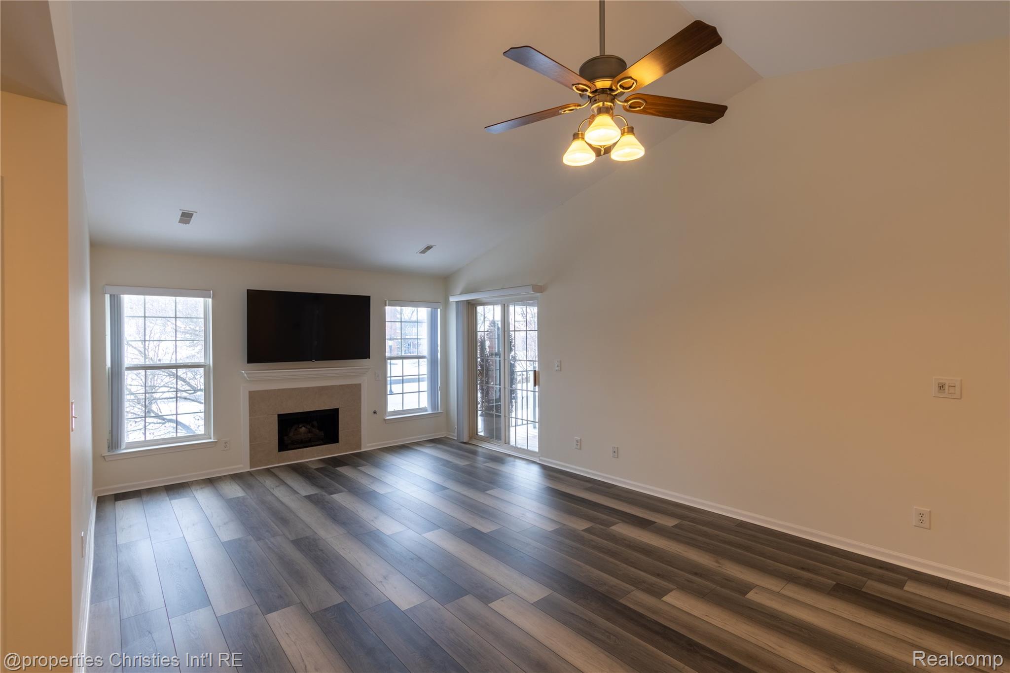 3645 Oakmonte Boulevard