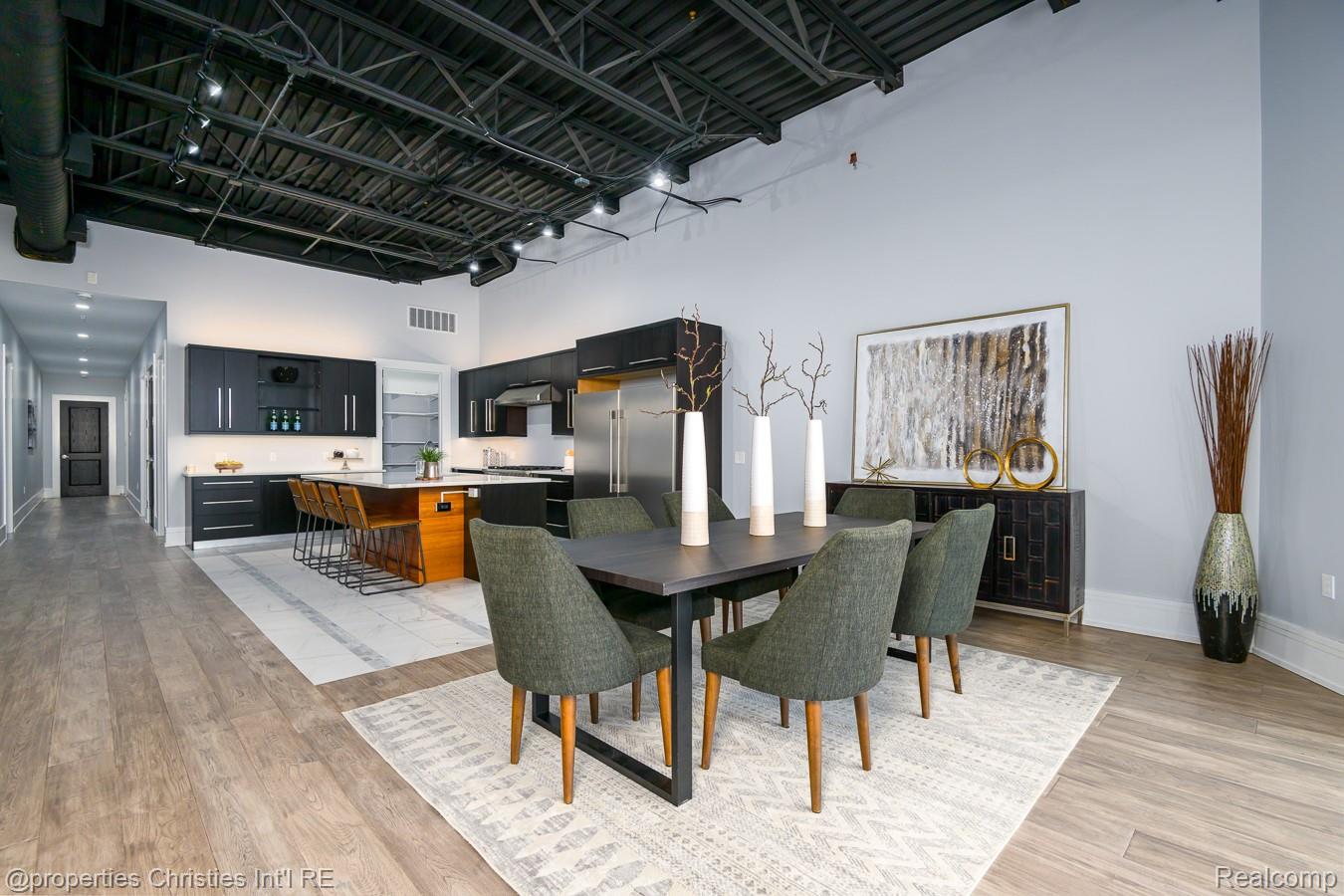 32686 Woodward Avenue E