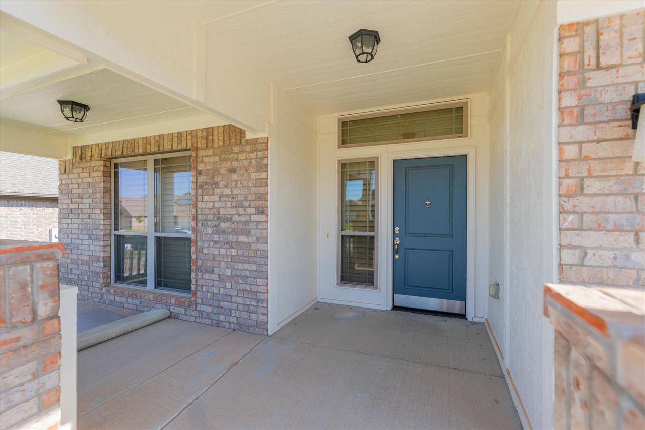 316 E Copper Canyon Avenue