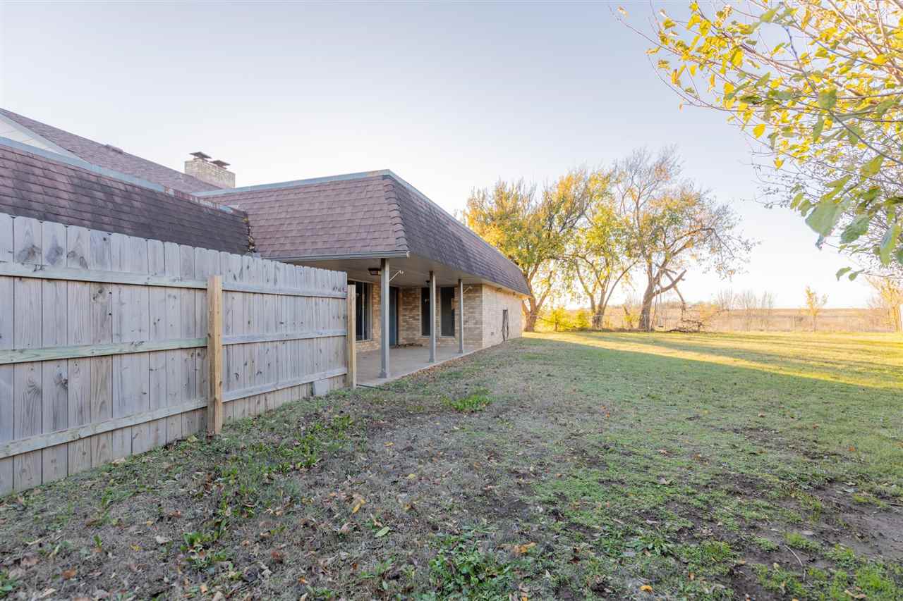 1926 W State Lane
