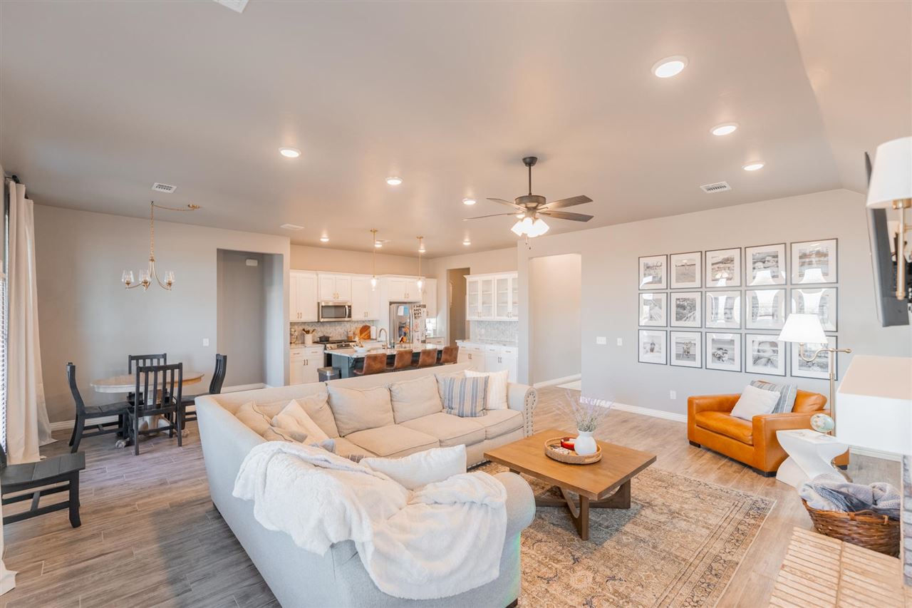 6012 N Platinum Drive