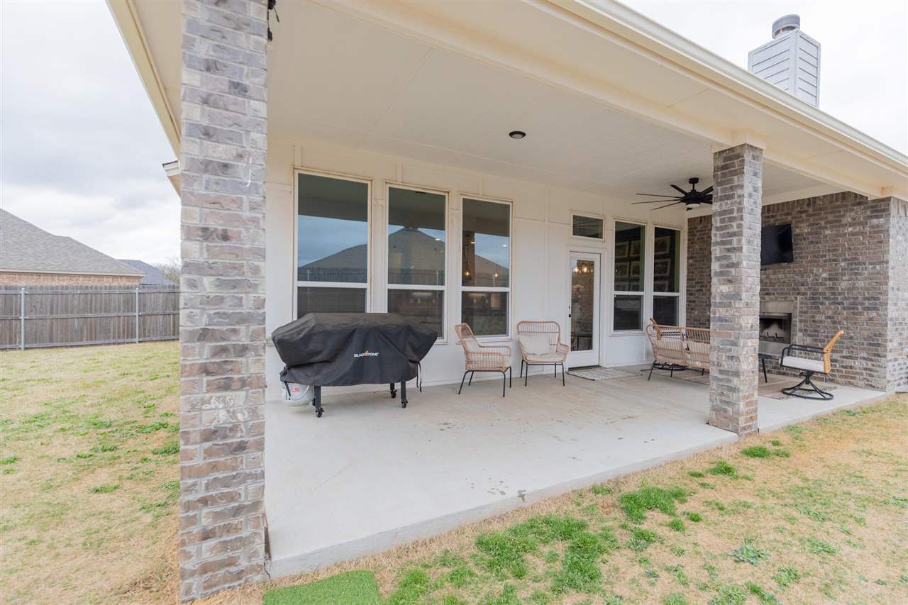 1809 W 25th Court