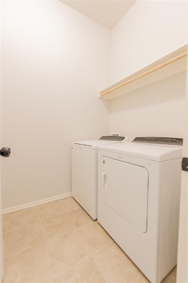 1809 W 25th Court