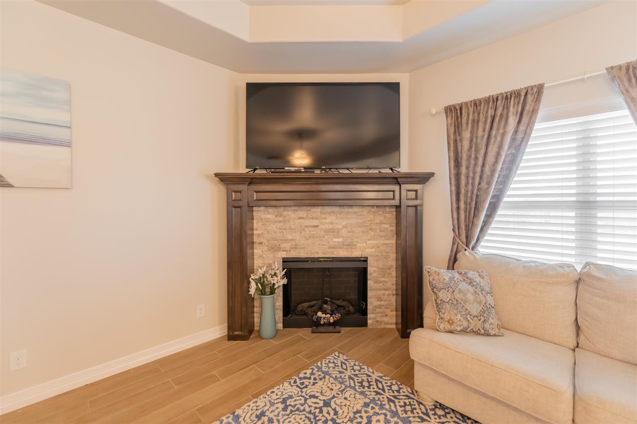 6004 Hallies Meadow