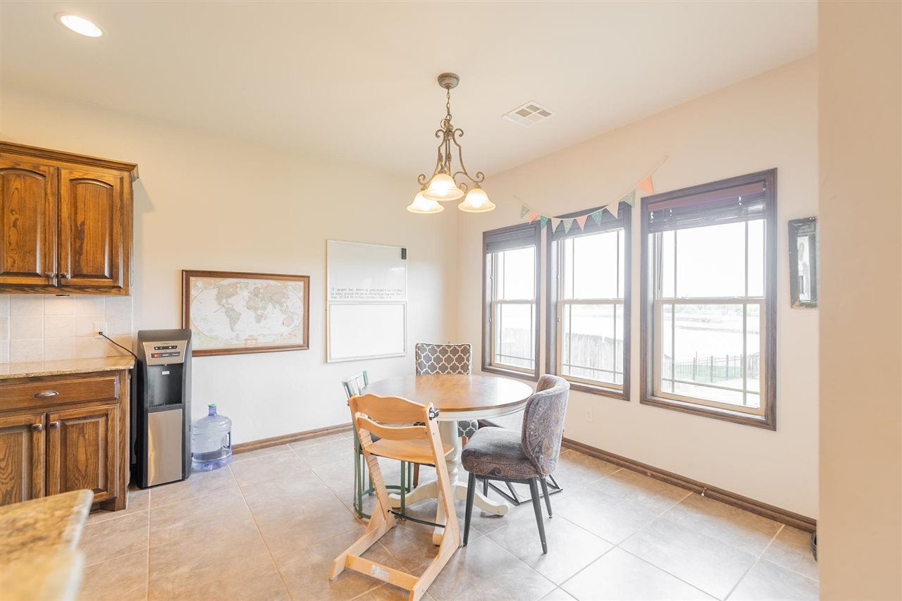3711 S Fountain View Drive