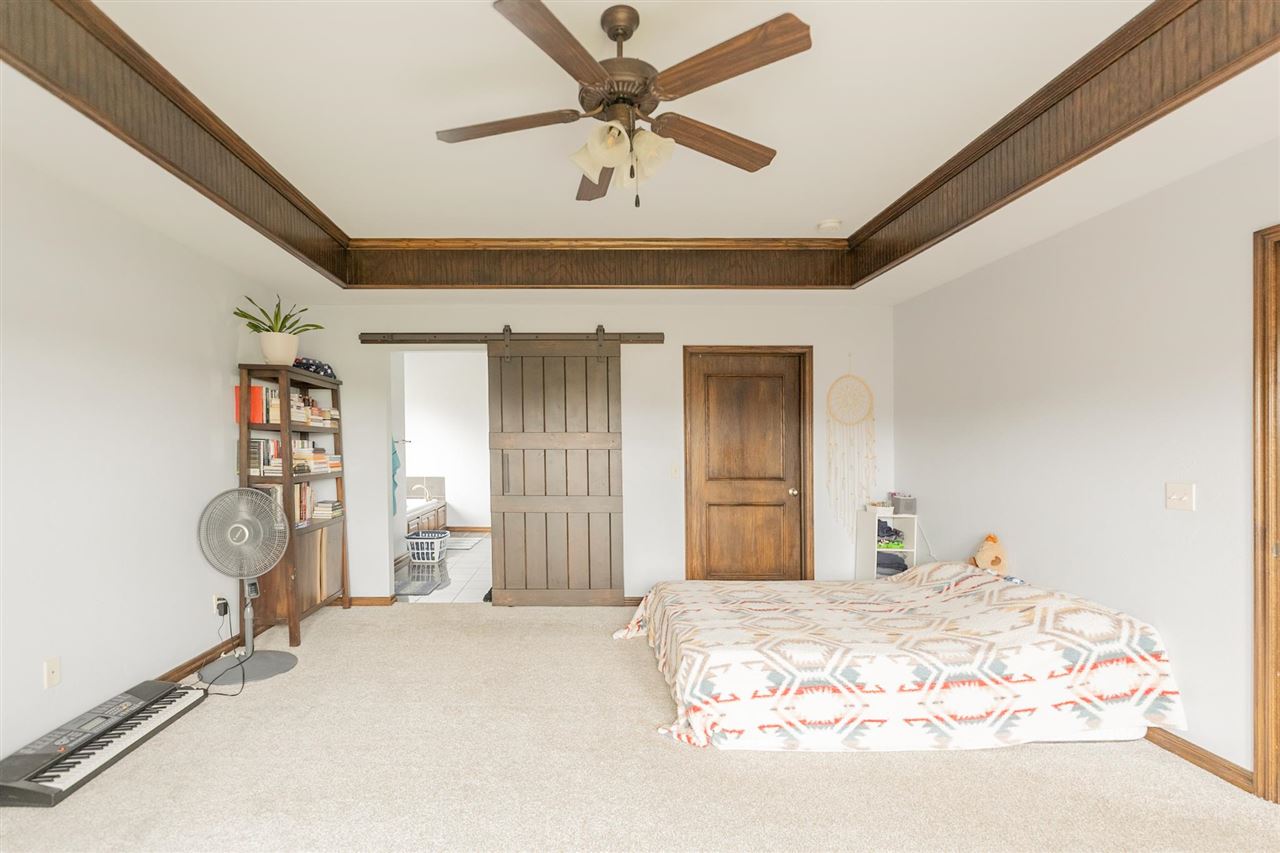 3711 S Fountain View Drive