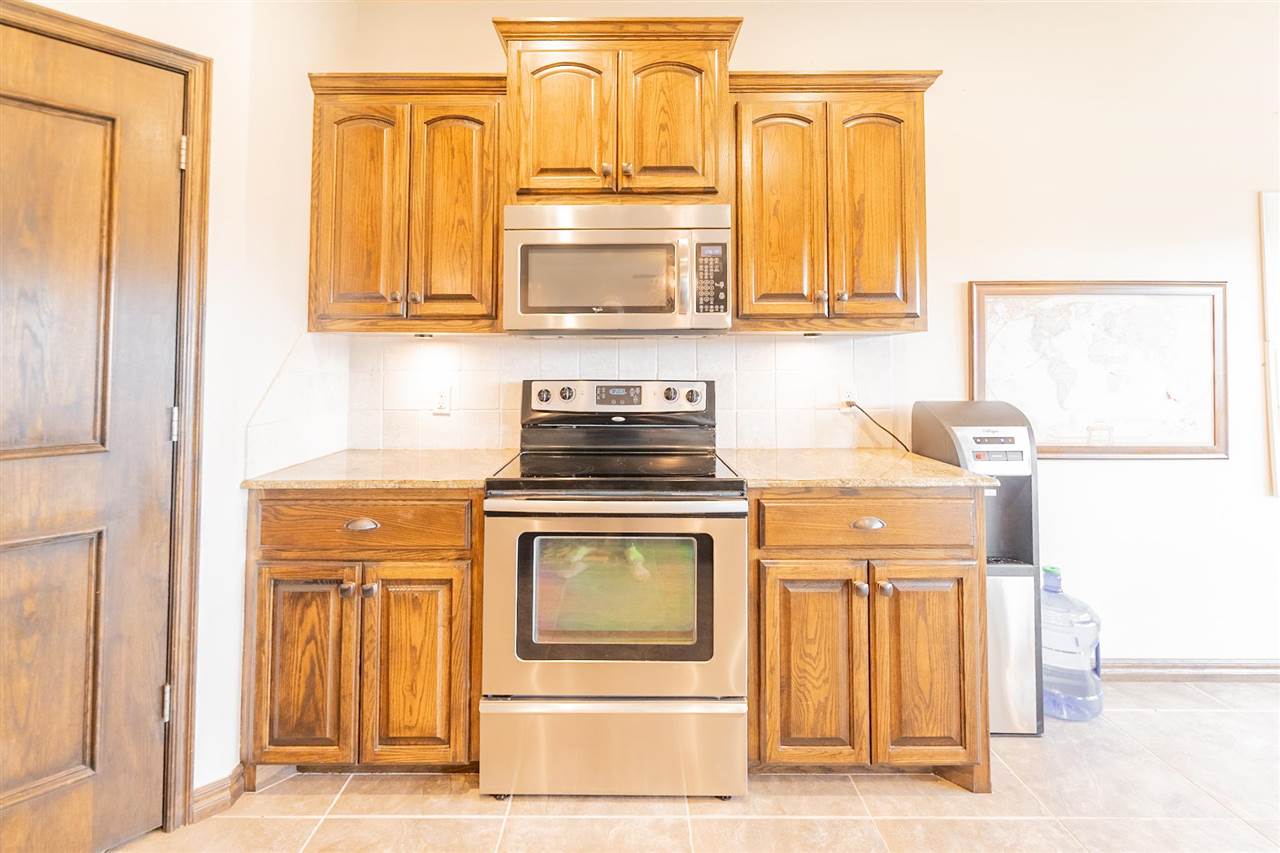 3711 S Fountain View Drive