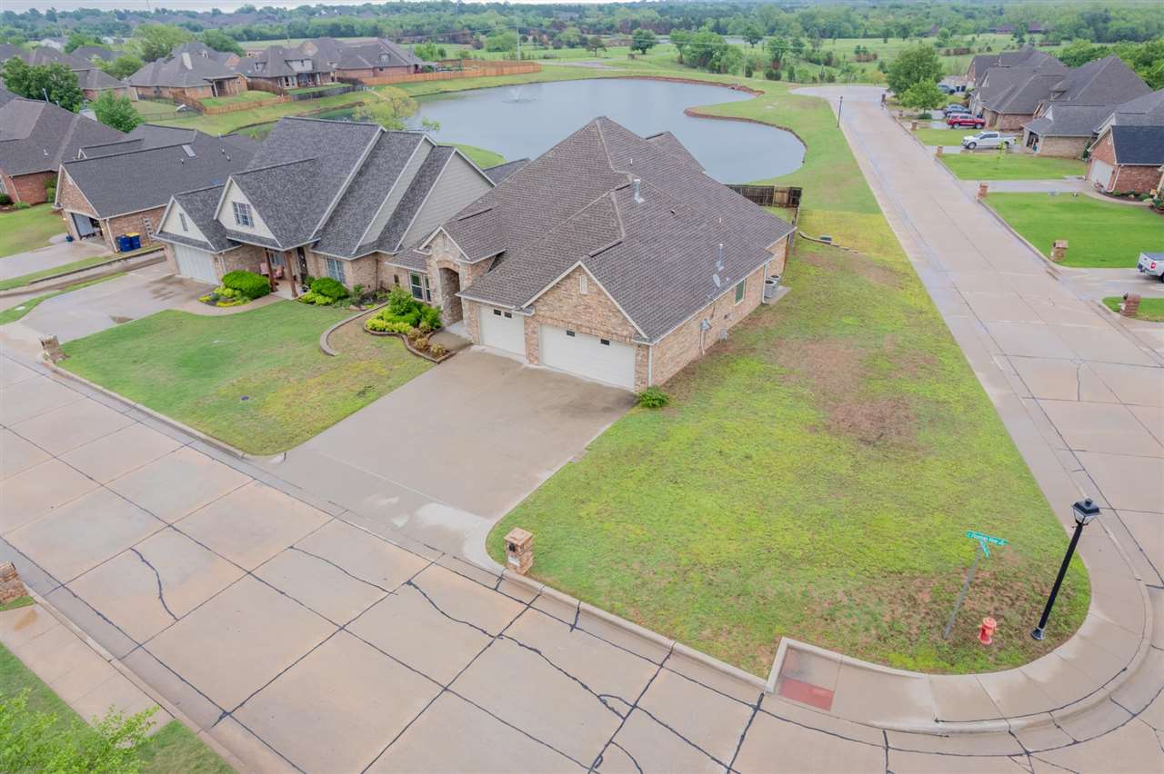 3711 S Fountain View Drive