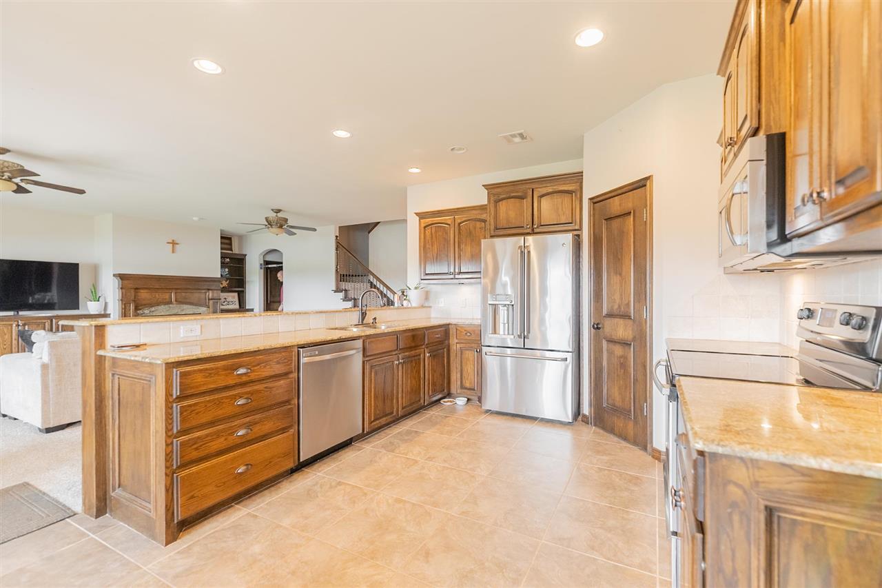 3711 S Fountain View Drive