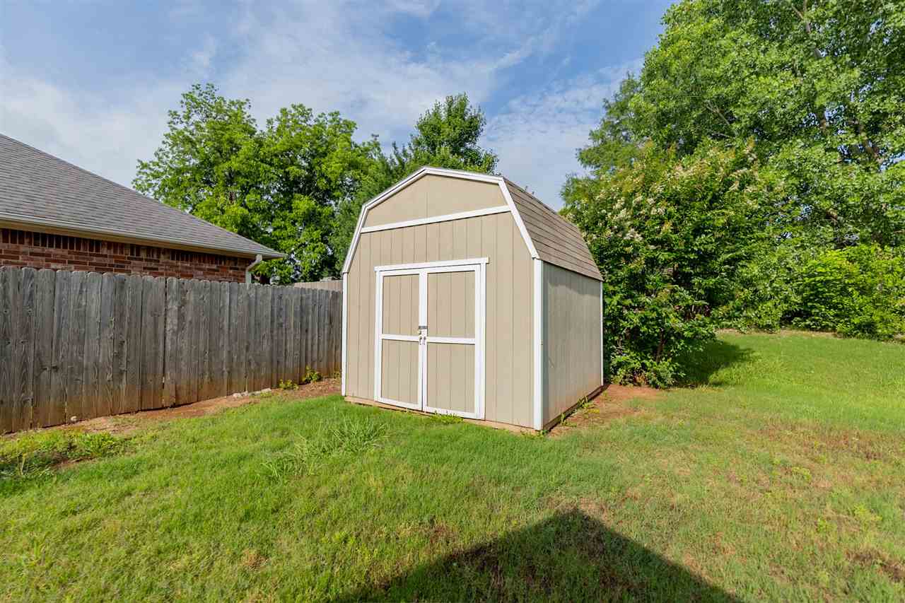 2116 S 22nd Court