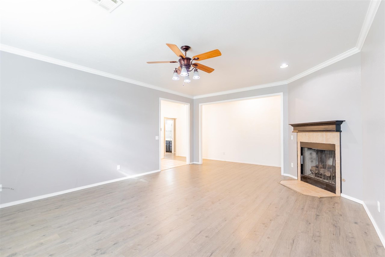 2116 S 22nd Court