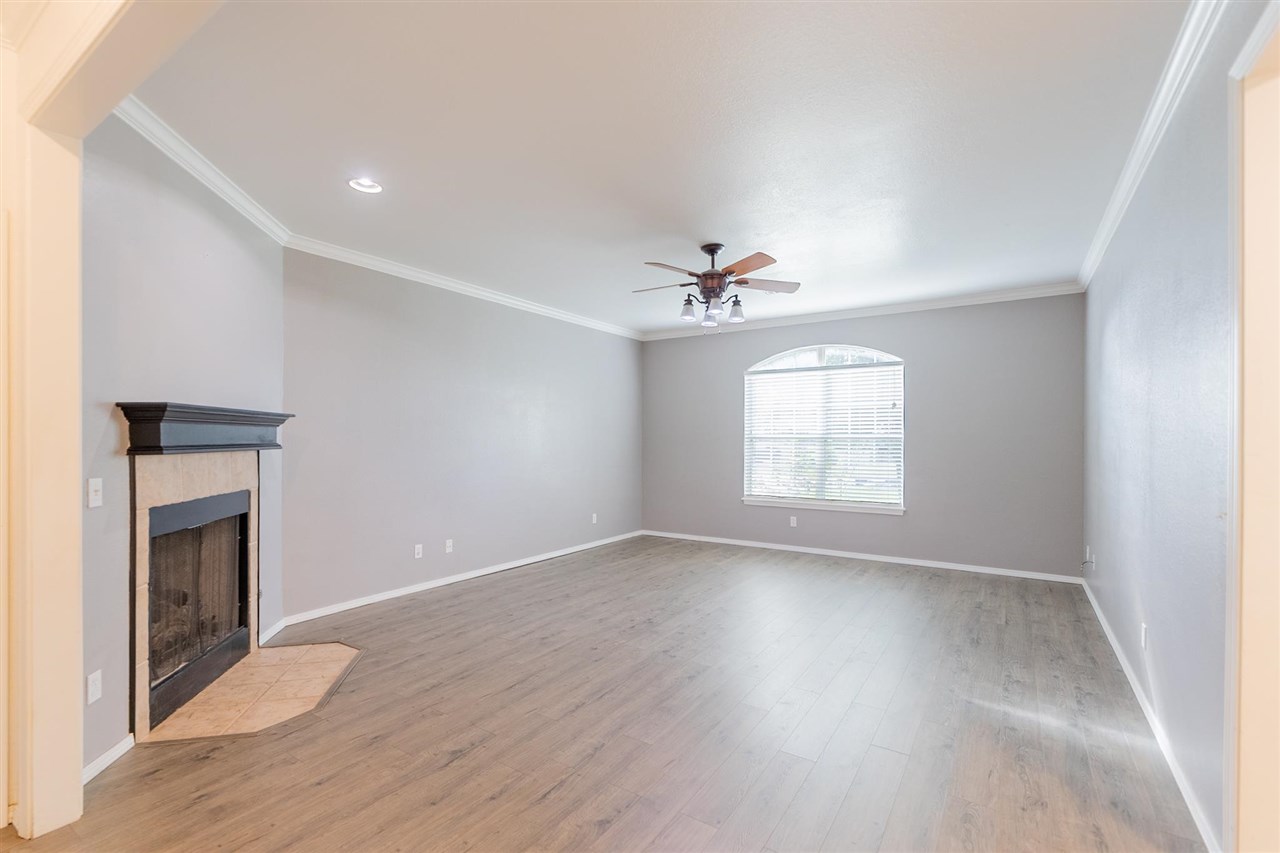 2116 S 22nd Court