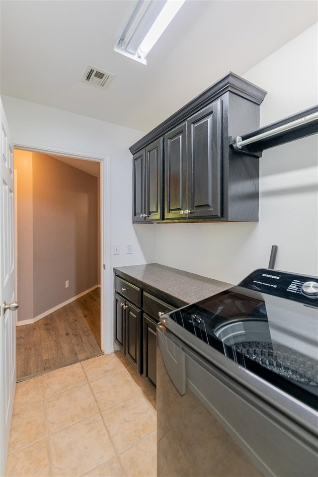 2116 S 22nd Court
