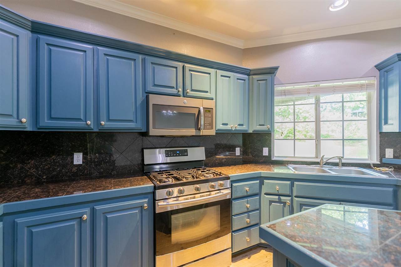 2116 S 22nd Court