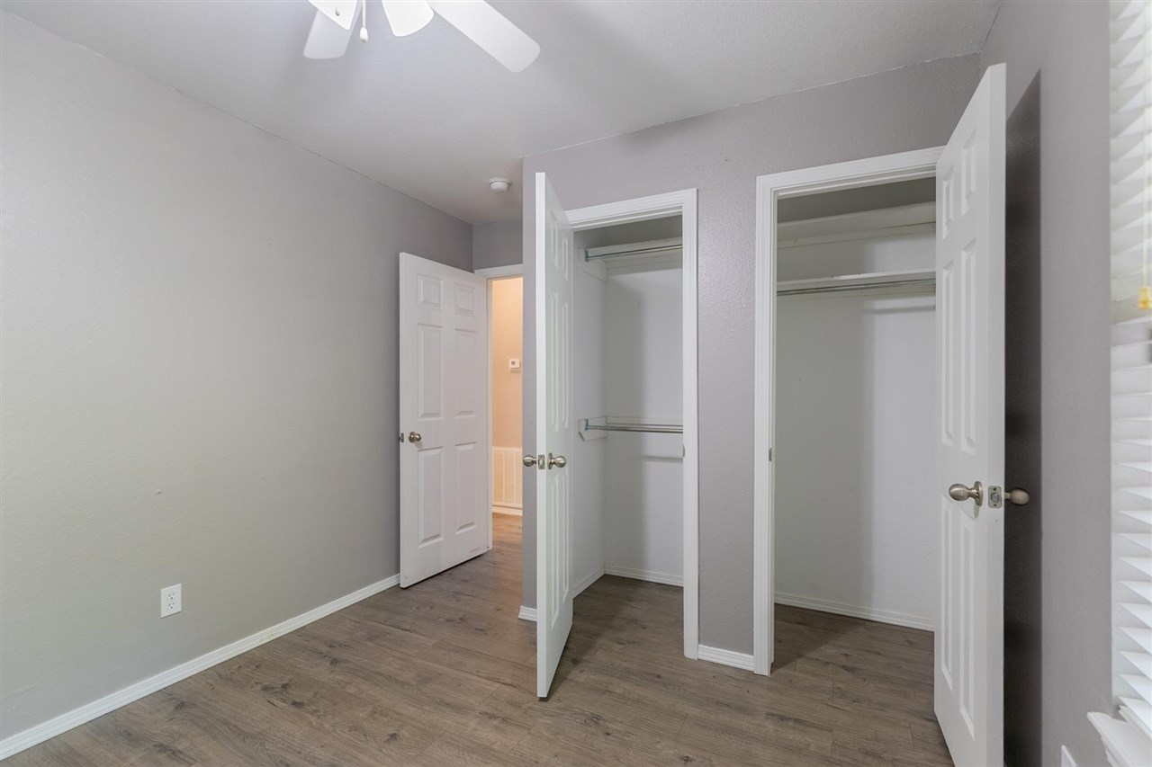 2116 S 22nd Court
